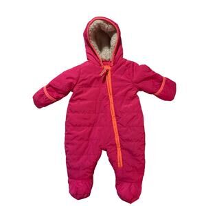 Cat & Jack Size 0-3 Month Baby Girl Hot Pink & Orange Hooded Footed Snowsuit